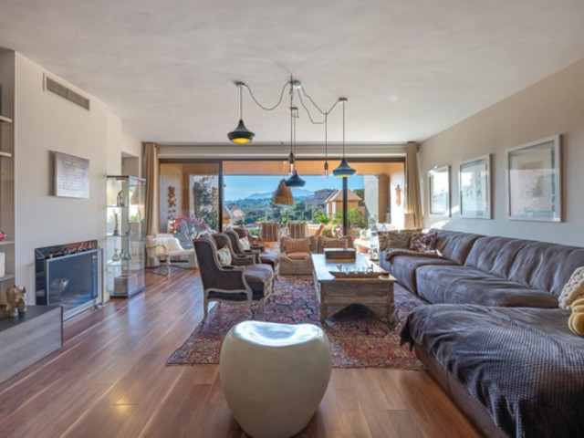 Penthouse, Atalaya, R5184133
