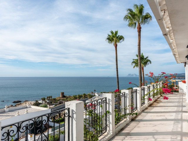 3 Soveroms Villa i Manilva