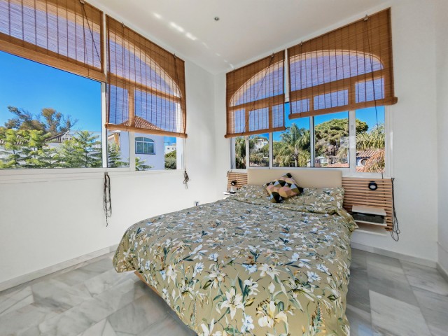 Appartement avec 3 Chambres  à Costabella