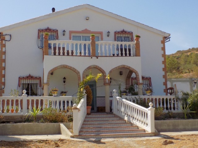 4 Sovrums Villa i El Burgo