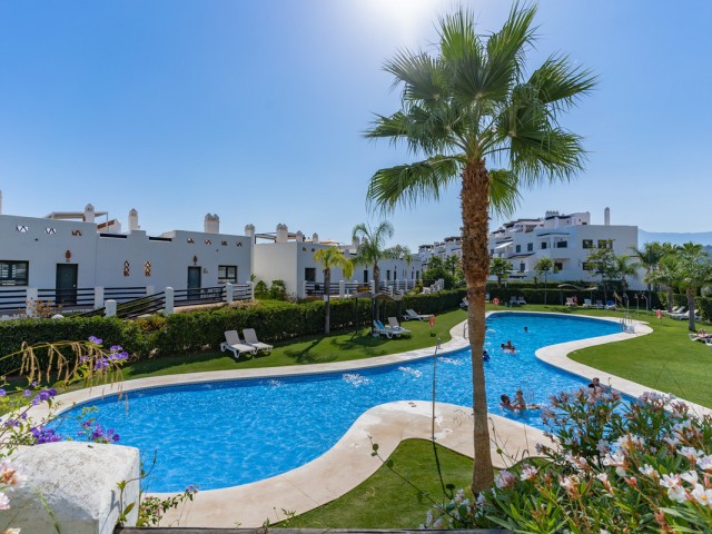 2 Bedrooms Apartment in Estepona