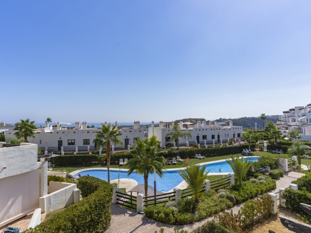 2 Bedrooms Apartment in Estepona