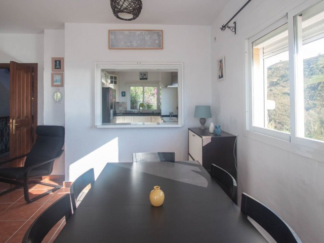 5 Bedrooms Villa in Estepona