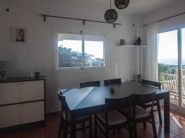 5 Bedrooms Villa in Estepona