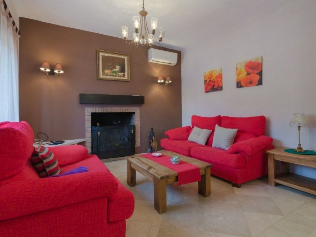 4 Schlafzimmer Villa in Estepona