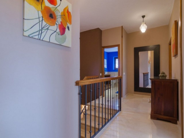 4 Schlafzimmer Villa in Estepona