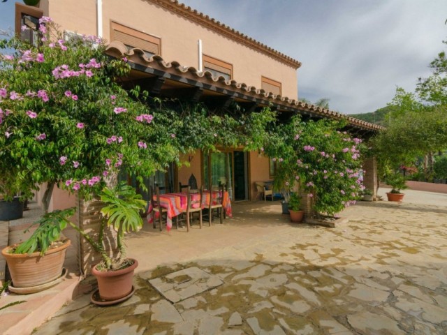 4 Schlafzimmer Villa in Estepona