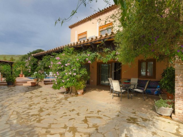 4 Schlafzimmer Villa in Estepona