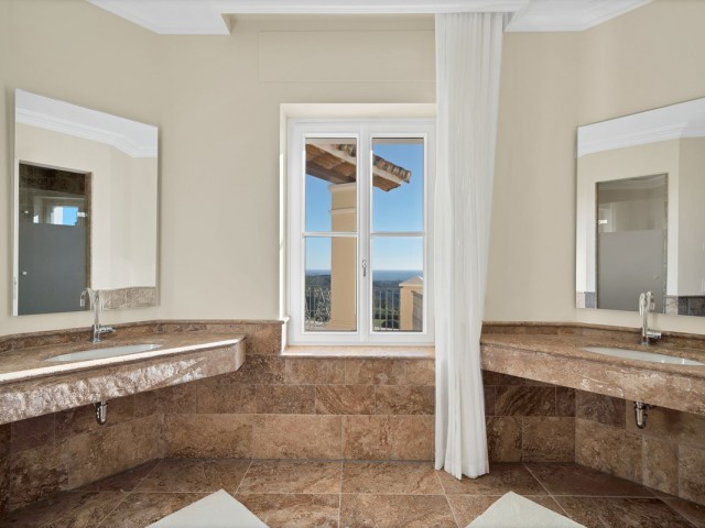 Villa avec 5 Chambres  à Benahavís