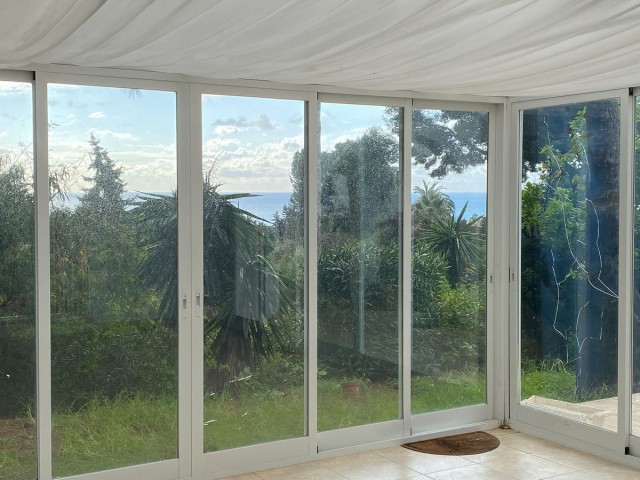 3 Bedrooms Villa in Calahonda