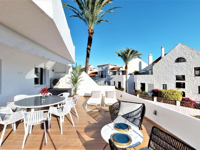3 Bedrooms Apartment in Nueva Andalucía