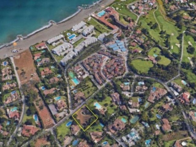  Grundstück in Guadalmina Baja