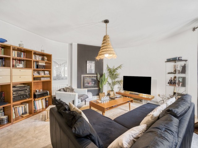 Adosado con 3 Dormitorios  en Benalmadena