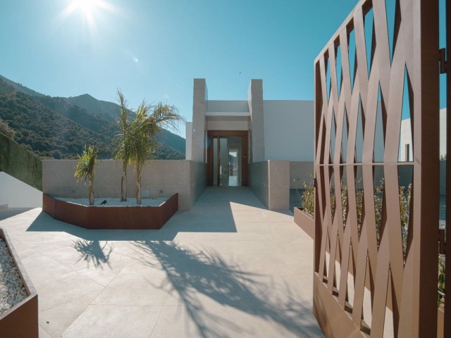 Villa avec 6 Chambres  à Mijas