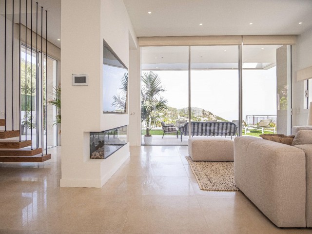 Villa avec 6 Chambres  à Mijas