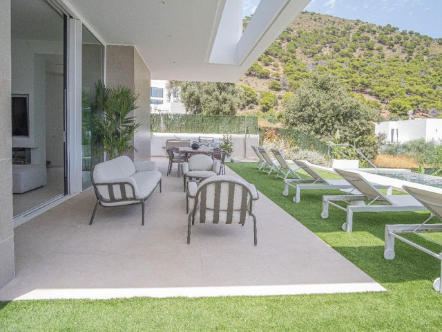 6 Bedrooms Villa in Mijas