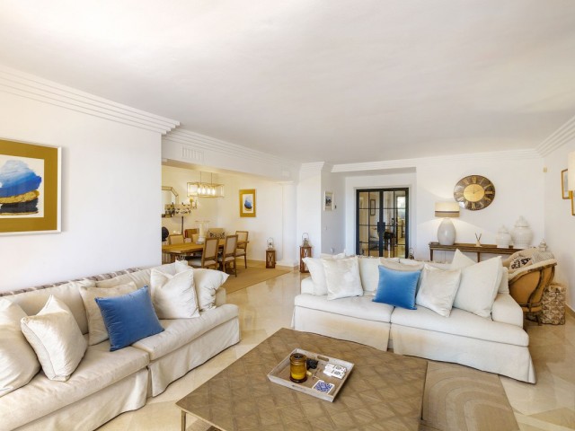 3 Bedrooms Apartment in Nueva Andalucía