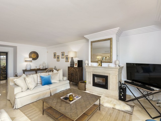 3 Bedrooms Apartment in Nueva Andalucía