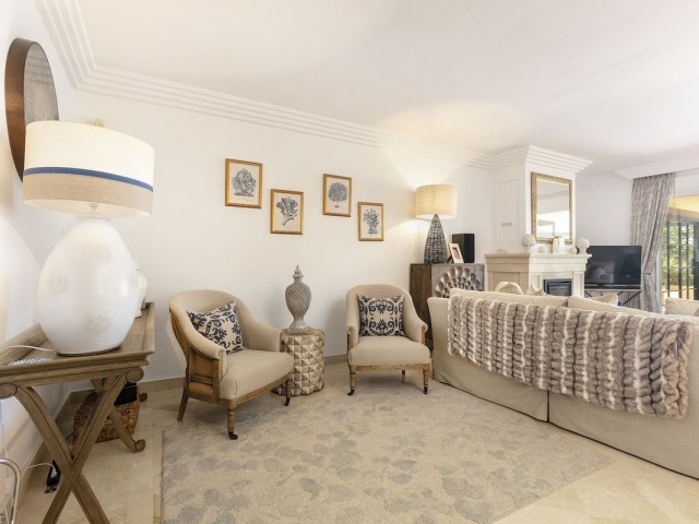 3 Bedrooms Apartment in Nueva Andalucía