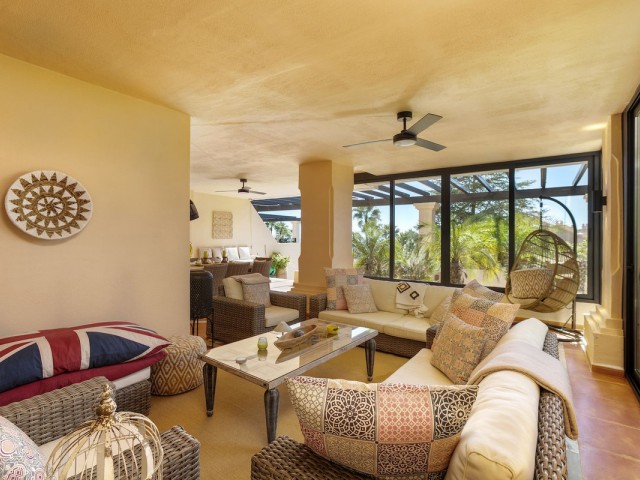 3 Bedrooms Apartment in Nueva Andalucía
