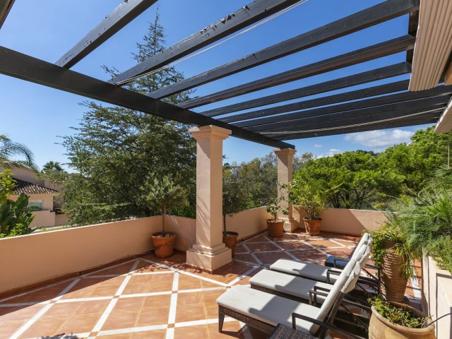 3 Bedrooms Apartment in Nueva Andalucía