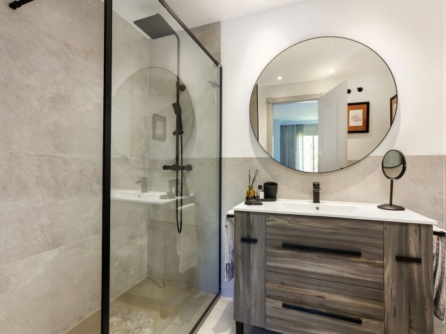 3 Bedrooms Apartment in Nueva Andalucía