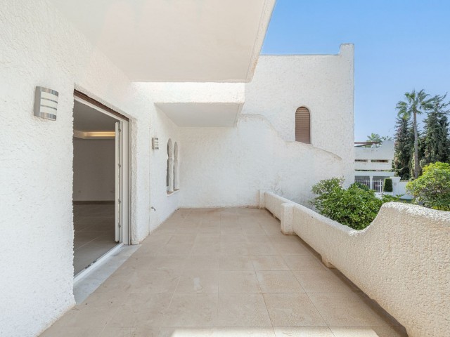 3 Bedrooms Townhouse in Marbella
