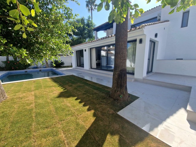5 Bedrooms Villa in Marbella