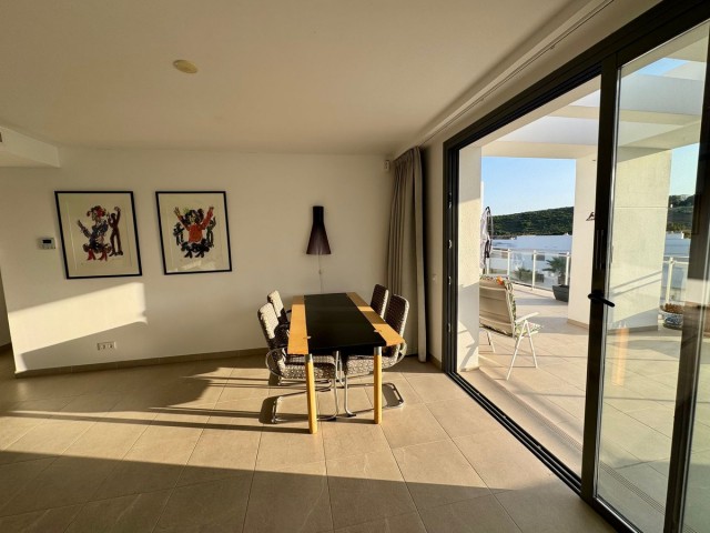 Penthouse avec 2 Chambres  à Casares