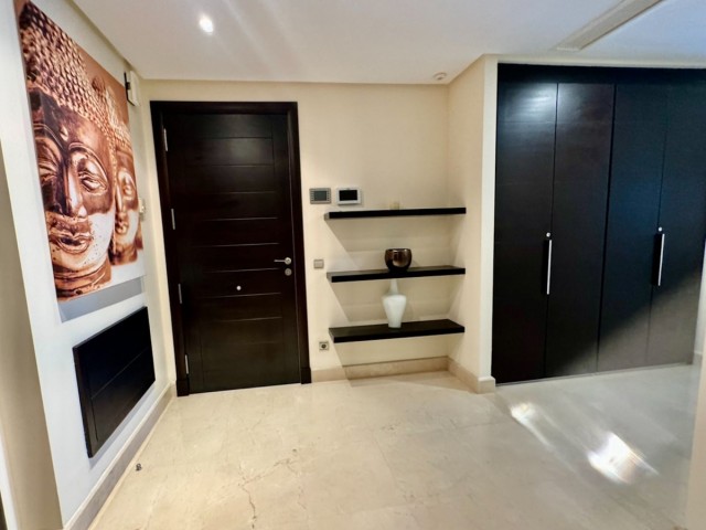 2 Soveroms Leilighet i Puerto Banús