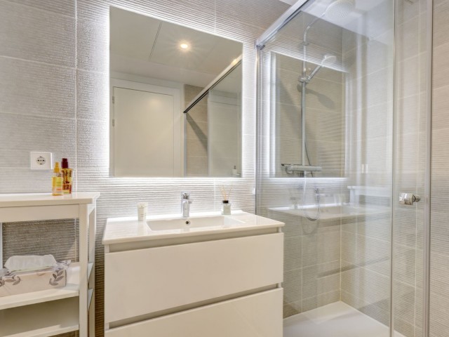 3 Bedrooms Apartment in Selwo