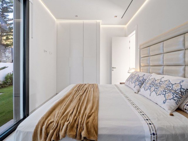 4 Bedrooms Villa in Marbesa