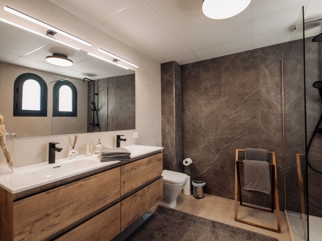 3 Slaapkamer Rijtjeshuis in New Golden Mile