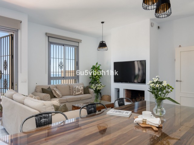 5 Bedrooms Townhouse in Fuengirola