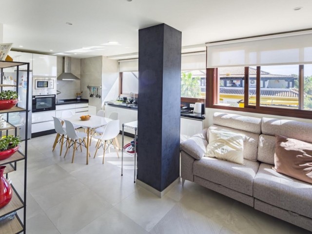 Penthouse in Nueva Andalucía