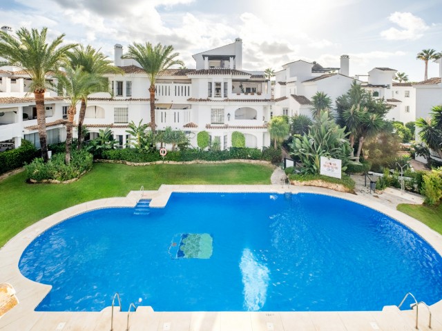 2 Bedrooms Apartment in Nueva Andalucía