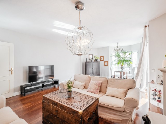 2 Bedrooms Apartment in Nueva Andalucía