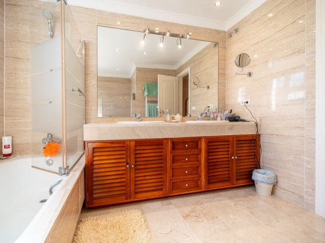 3 Soveroms Villa i Elviria