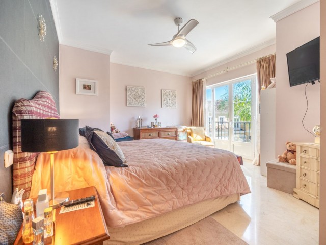 3 Bedrooms Villa in Elviria