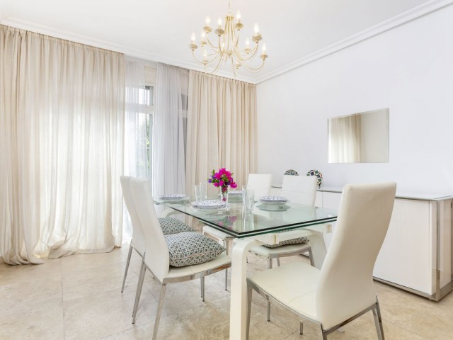 2 Bedrooms Apartment in Nueva Andalucía