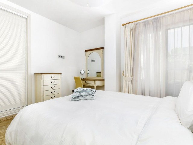 2 Bedrooms Apartment in Nueva Andalucía