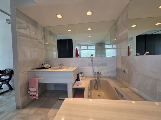 1 Bedrooms Apartment in Marbella