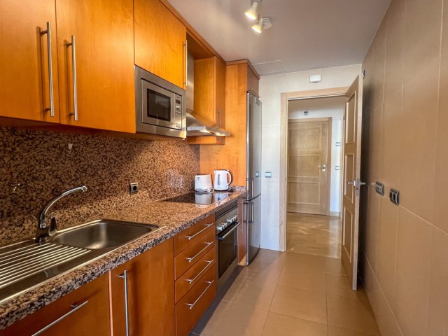 Apartamento con 2 Dormitorios  en La Duquesa