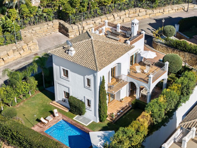 4 Soveroms Villa i Estepona