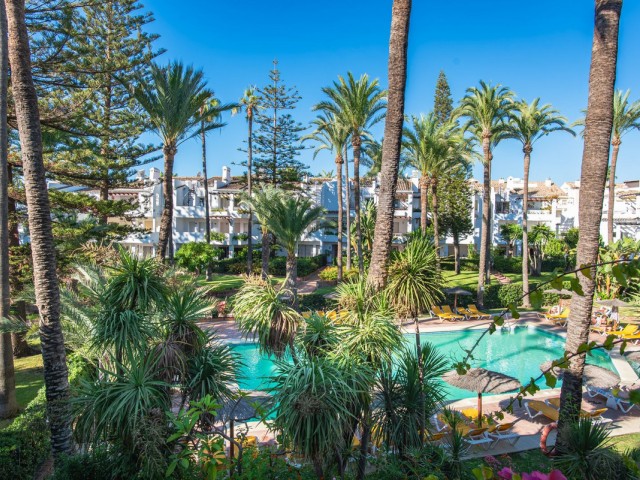 2 Bedrooms Apartment in San Pedro de Alcántara