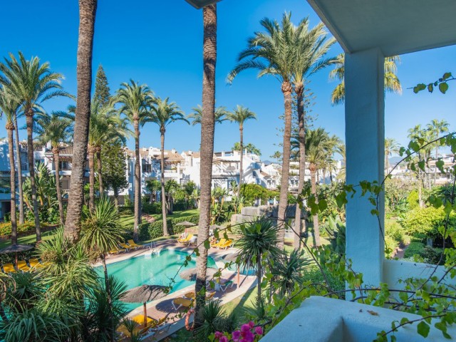 2 Bedrooms Apartment in San Pedro de Alcántara