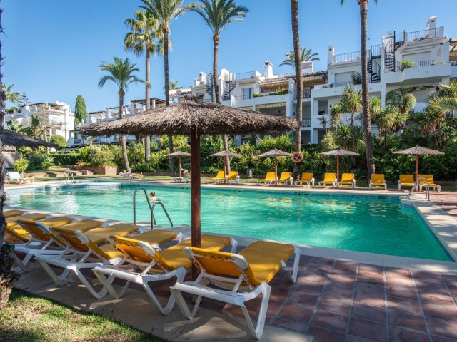 2 Bedrooms Apartment in San Pedro de Alcántara