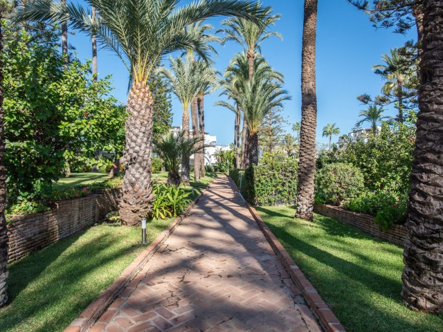 2 Bedrooms Apartment in San Pedro de Alcántara