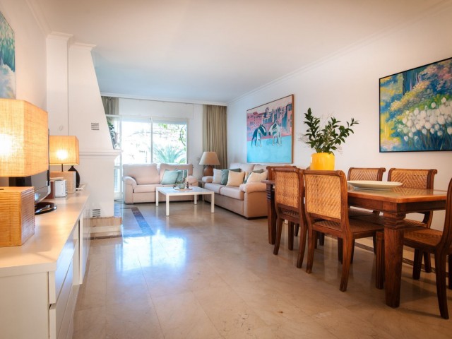 2 Bedrooms Apartment in San Pedro de Alcántara