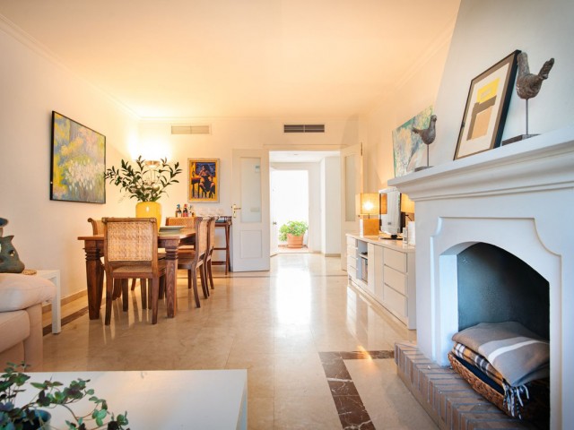 2 Bedrooms Apartment in San Pedro de Alcántara